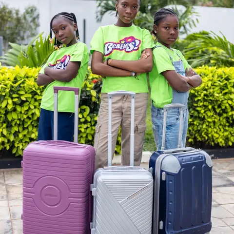 Besties Camp moment