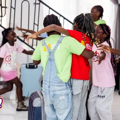 Besties Camp moment